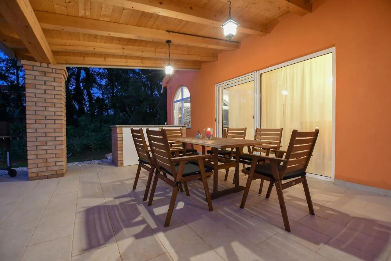 Villa Ariya  Umag